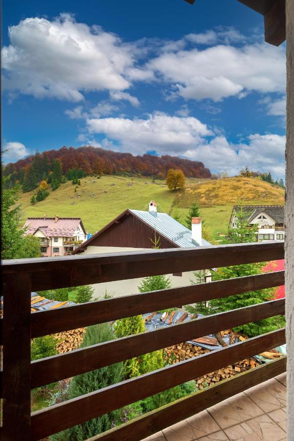 Готель Casa Muntelui Фундата Екстер'єр фото