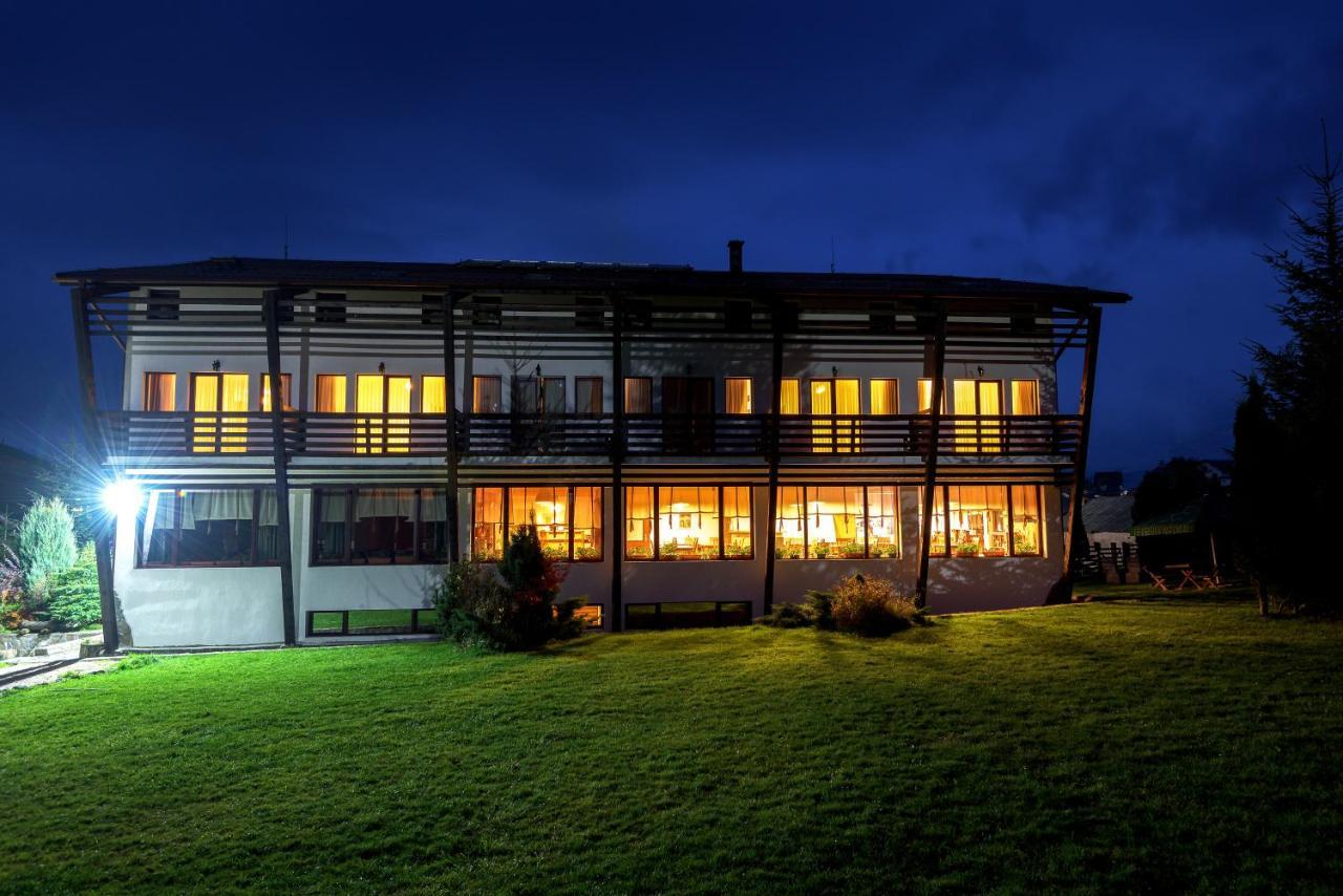 Готель Casa Muntelui Фундата Екстер'єр фото