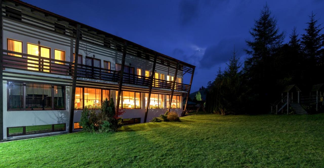 Готель Casa Muntelui Фундата Екстер'єр фото