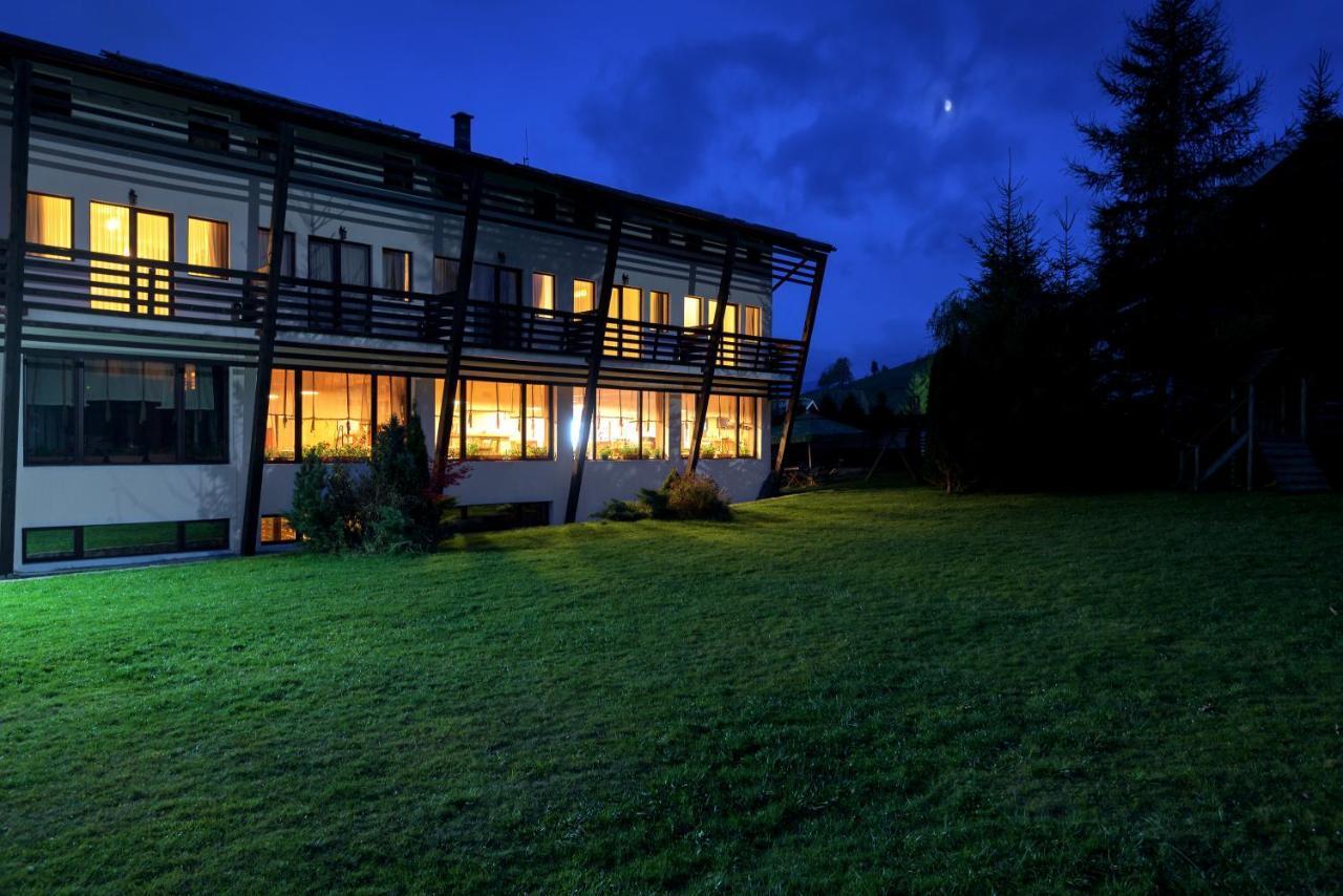 Готель Casa Muntelui Фундата Екстер'єр фото